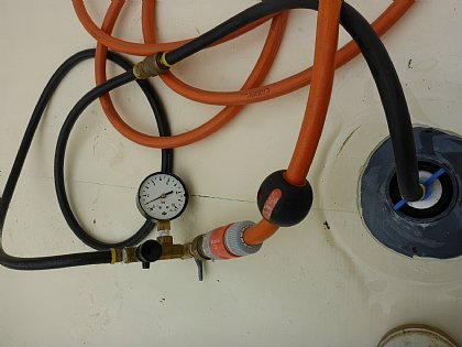 Druckprobe der Entwässerungsleitung